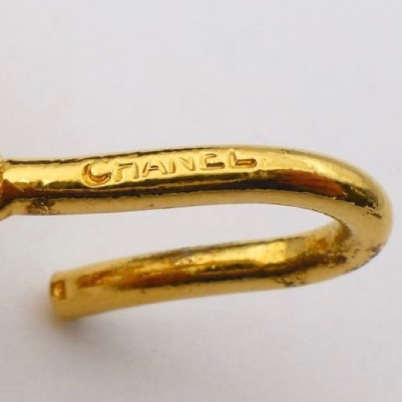 24k GP Vintage CHANEL rare collectors piece - Picture 3 of 4